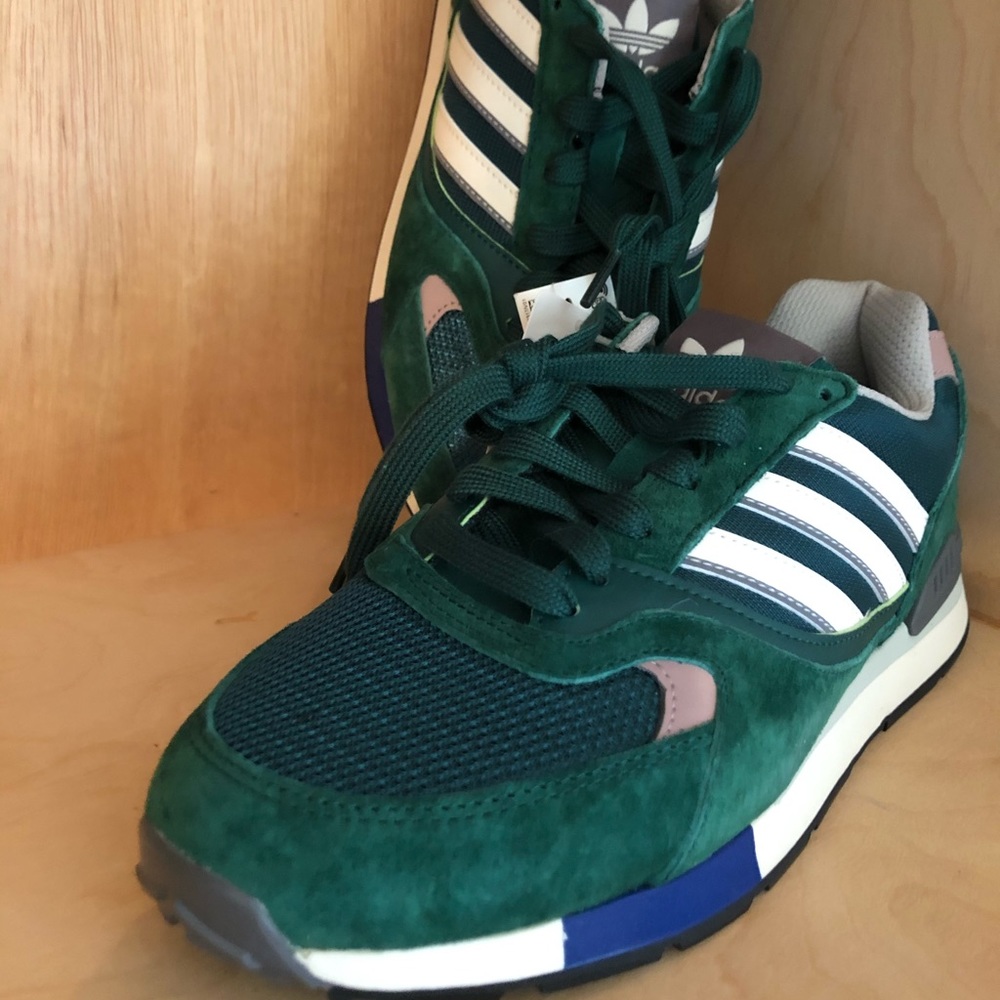 Adidas Quesence sz 9